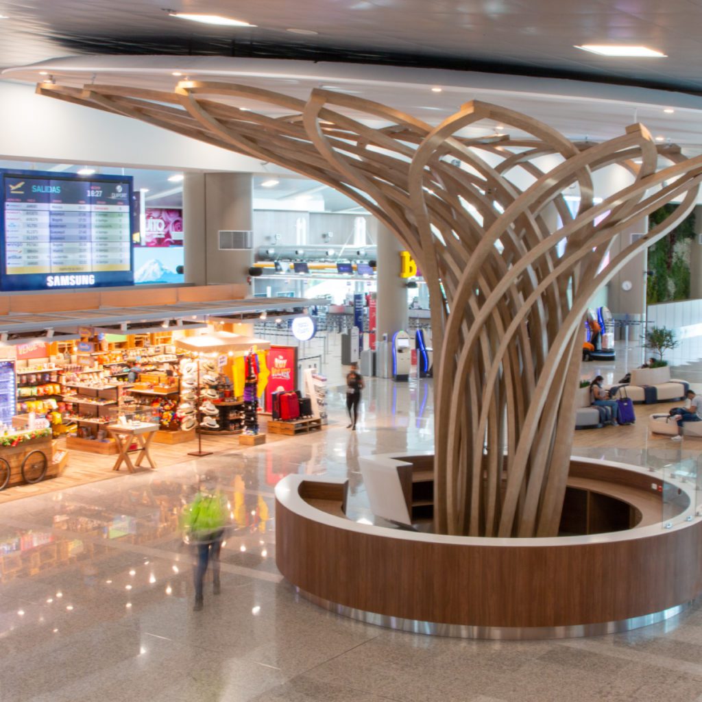 Aeropuerto Mariscal Sucre, Quito